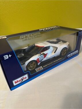 π2021 Ford GT Heritage Edition